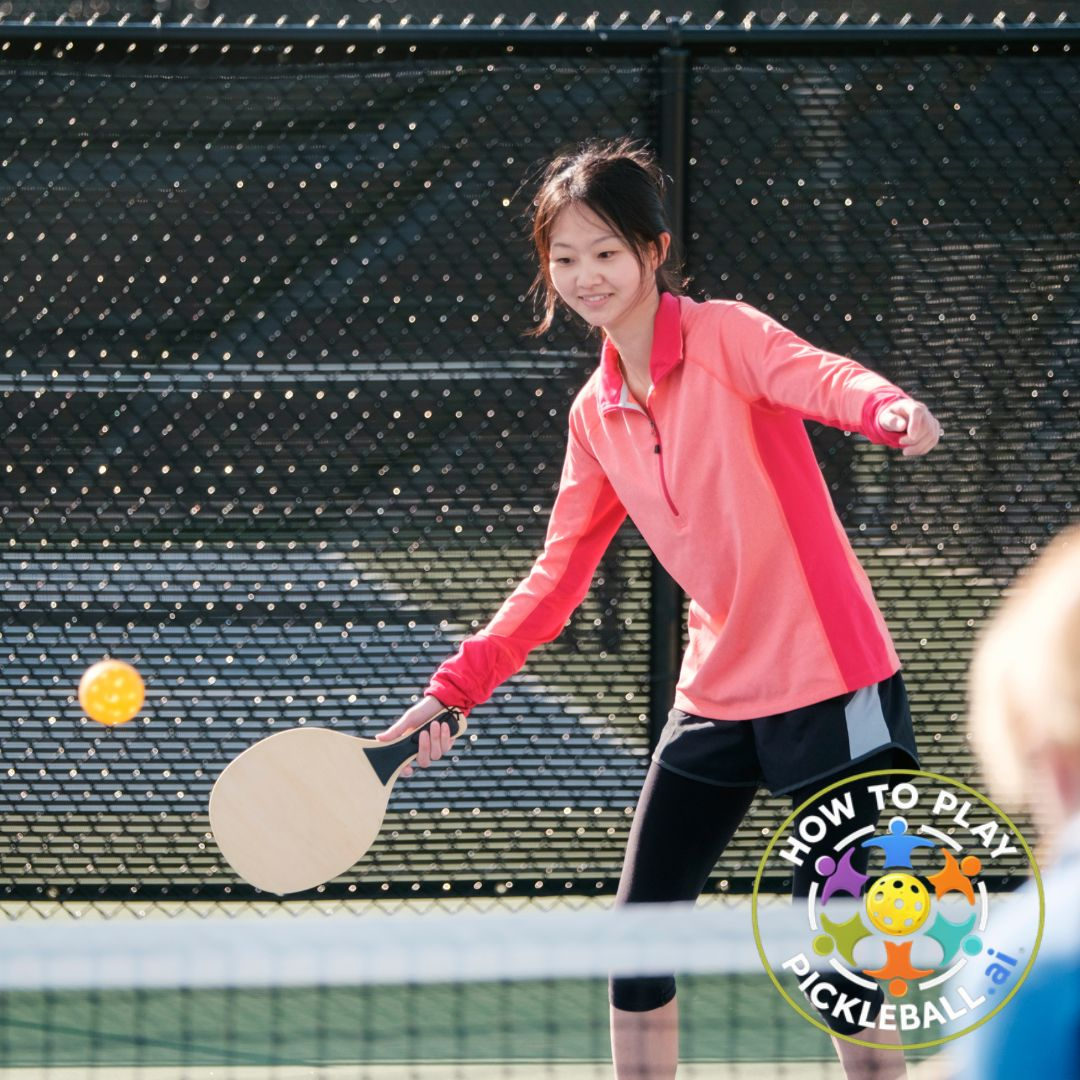 pickleball-player-forehand-dink-outdoor